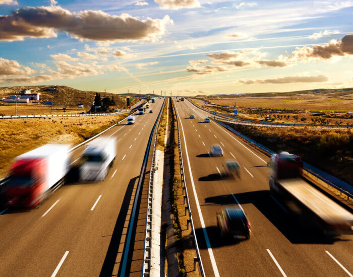 Transport szalunków – jaką metodę wybrać?